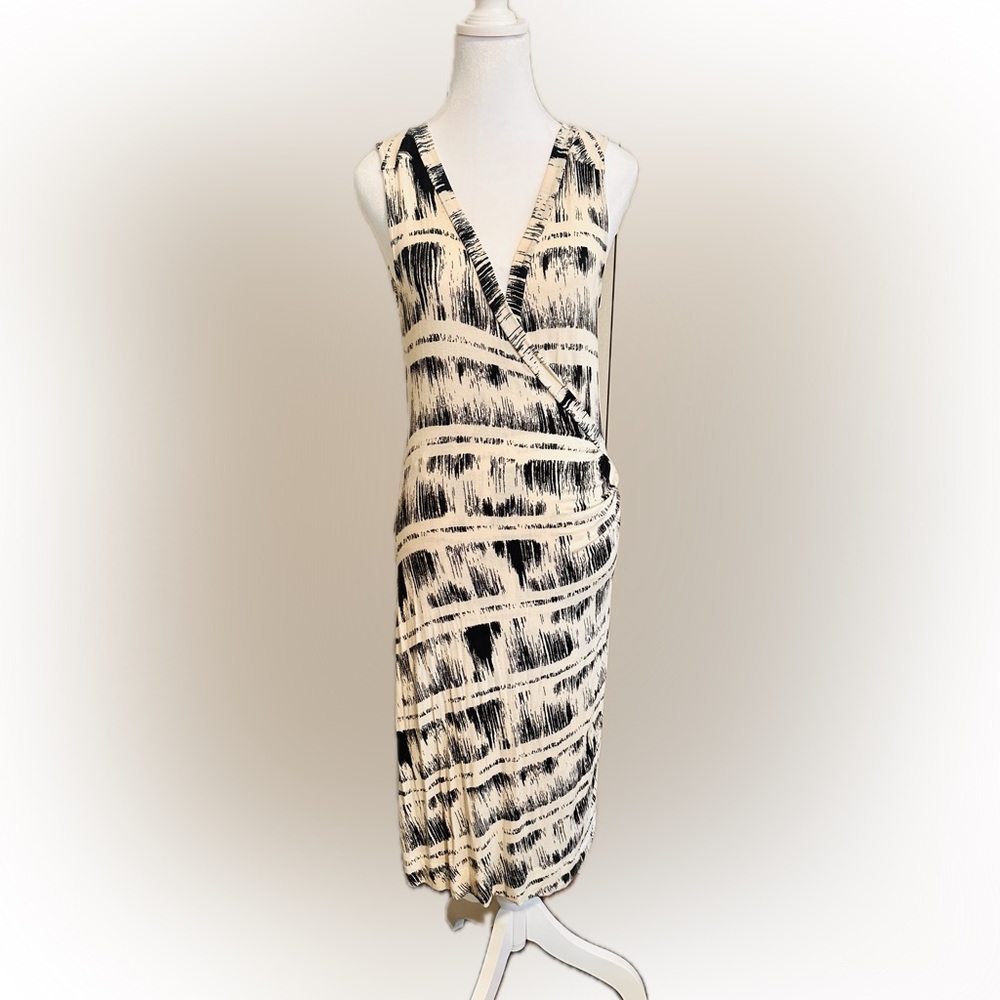 Deletta Black and White Women's Dress